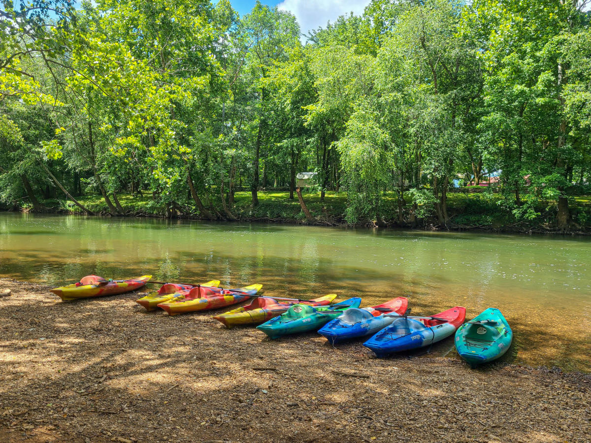 Explore the diverse paddling experiences Huntsville has to offer, from tranquil kayaking to adventurous canoeing.