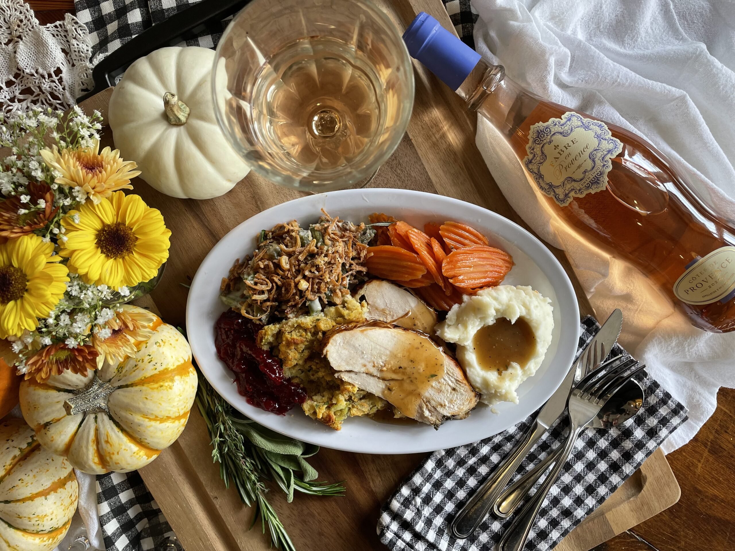 Take-home Thanksgiving meals available in Huntsville for an easy holiday dinner.